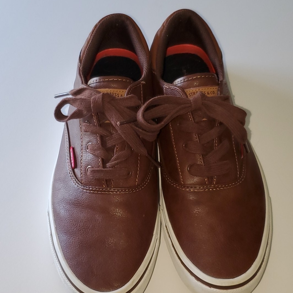 Levi's vegan leather deck boat shoes EUC size 9.5